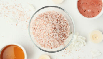 Skin Benefits of Using Salt Scrub That You Need Know