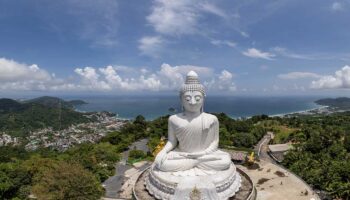 Diamond Cliff Phuket – Explore the Cultural Wonders Around Diamond Cliff Phuket